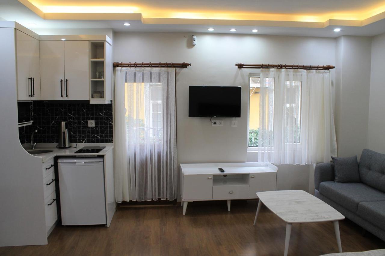 Ferienwohnung Beyoglu Asmalimescit'Te Mobilyali Balkonlu Daire Istanbul Exterior foto